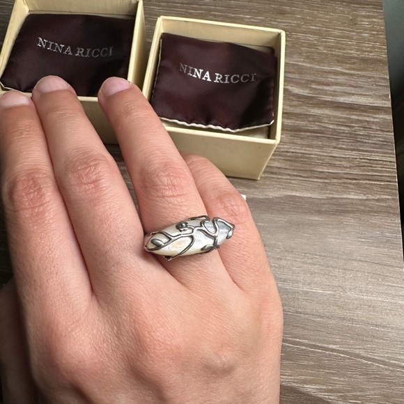 Nina Ricci Sterling Silver Jewelry Set Earrings & Ring (925)with Original Box - Picture 7 of 10
